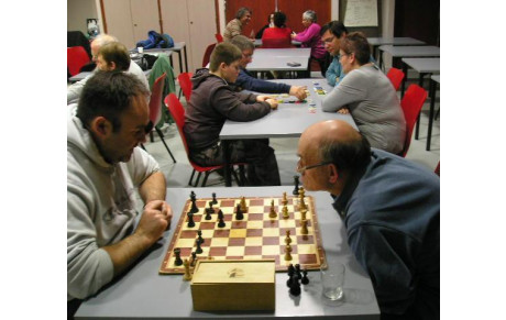 Buffet libre et soirée prolongée multi-jeux pour la der 2015