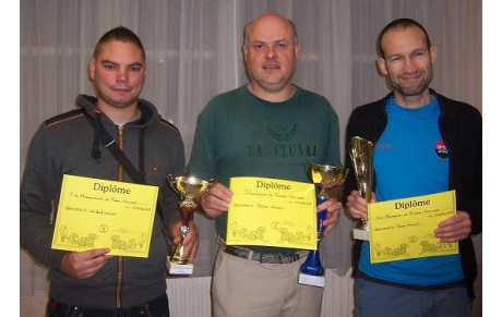Reportage, les podiums du 5e Championnat de France Jeu de Dames 144 cases